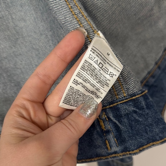 Lightly worn Old Navy Denim Jacket size M - Picture 3 of 16
